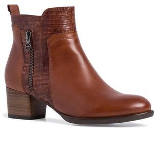 TAMARIS women’s Audra Booties